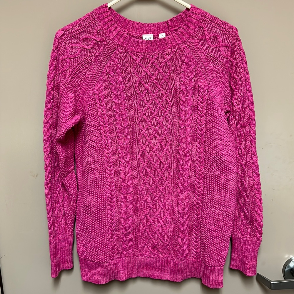 Gap, women’s cable knit crew sweater, pink, size medium